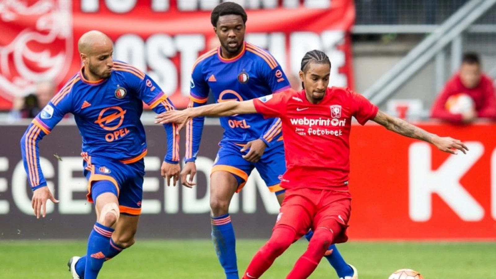 Oppermachtig Feyenoord wint met slechts 1-0 in Enschede