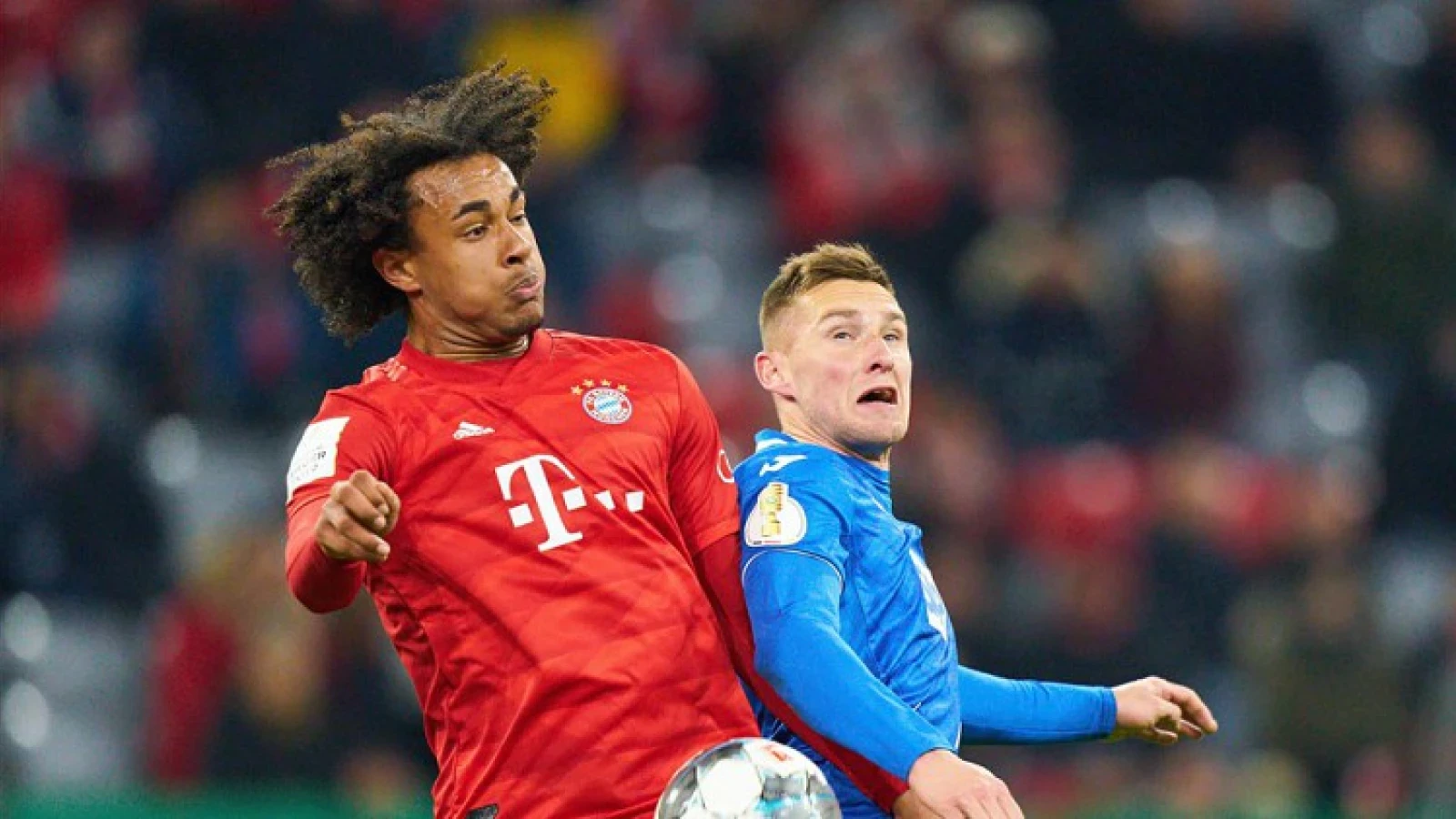 Oud-Feyenoorder Zirkzee scoort bij basisdebuut voor Bayern München