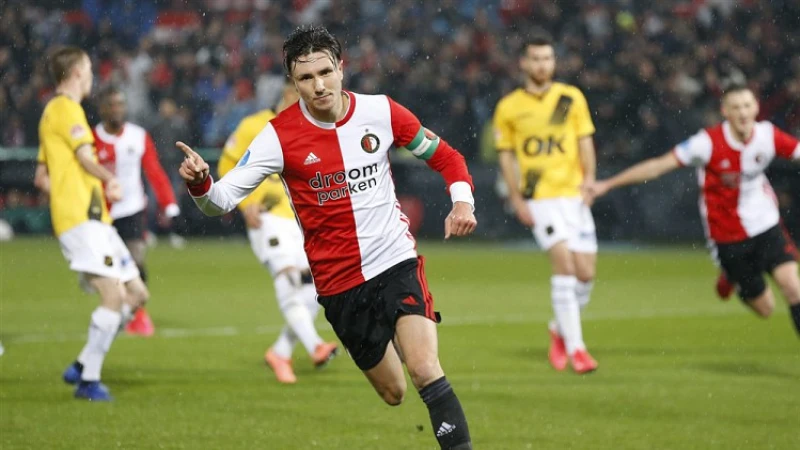 Feyenoord wint met zeer ruime cijfers van NAC Breda en bereikt bekerfinale