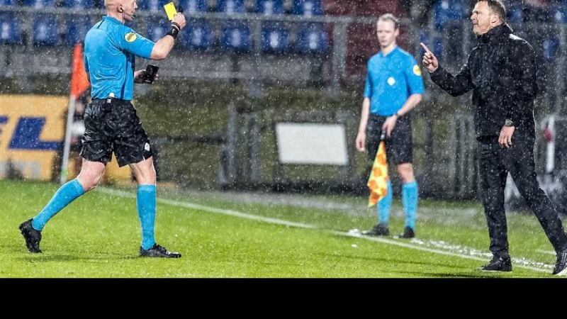 Weinig bijval voor trainer FC Utrecht: 'Van den Brom is 's Lands grootste notoire klager'