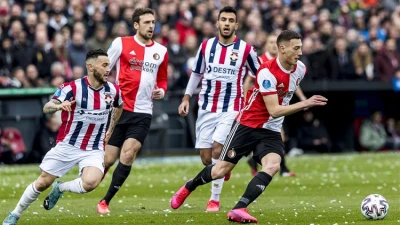 Viroloog verwacht voorlopig geen Eredivisie voetbal, mogelijk ook begin volgend seizoen niet