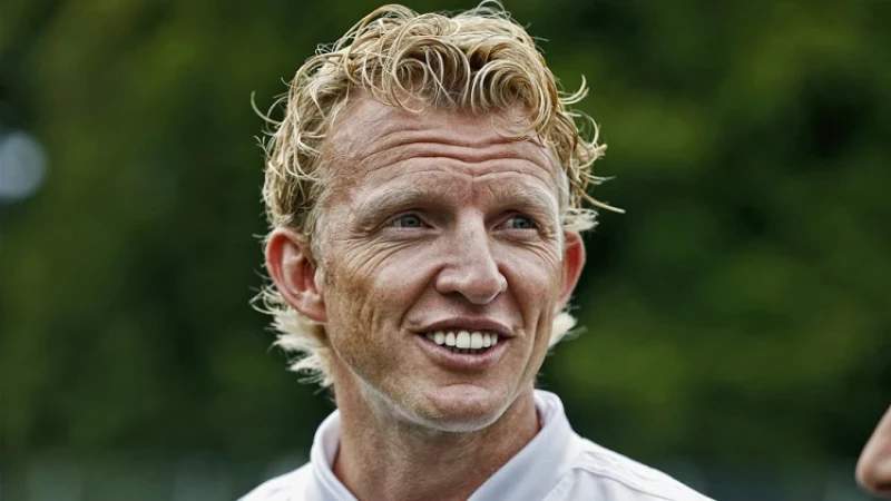 Kuyt ziet voetbal als bijzaak: 'Alles moet nu wijken om het virus te stoppen'