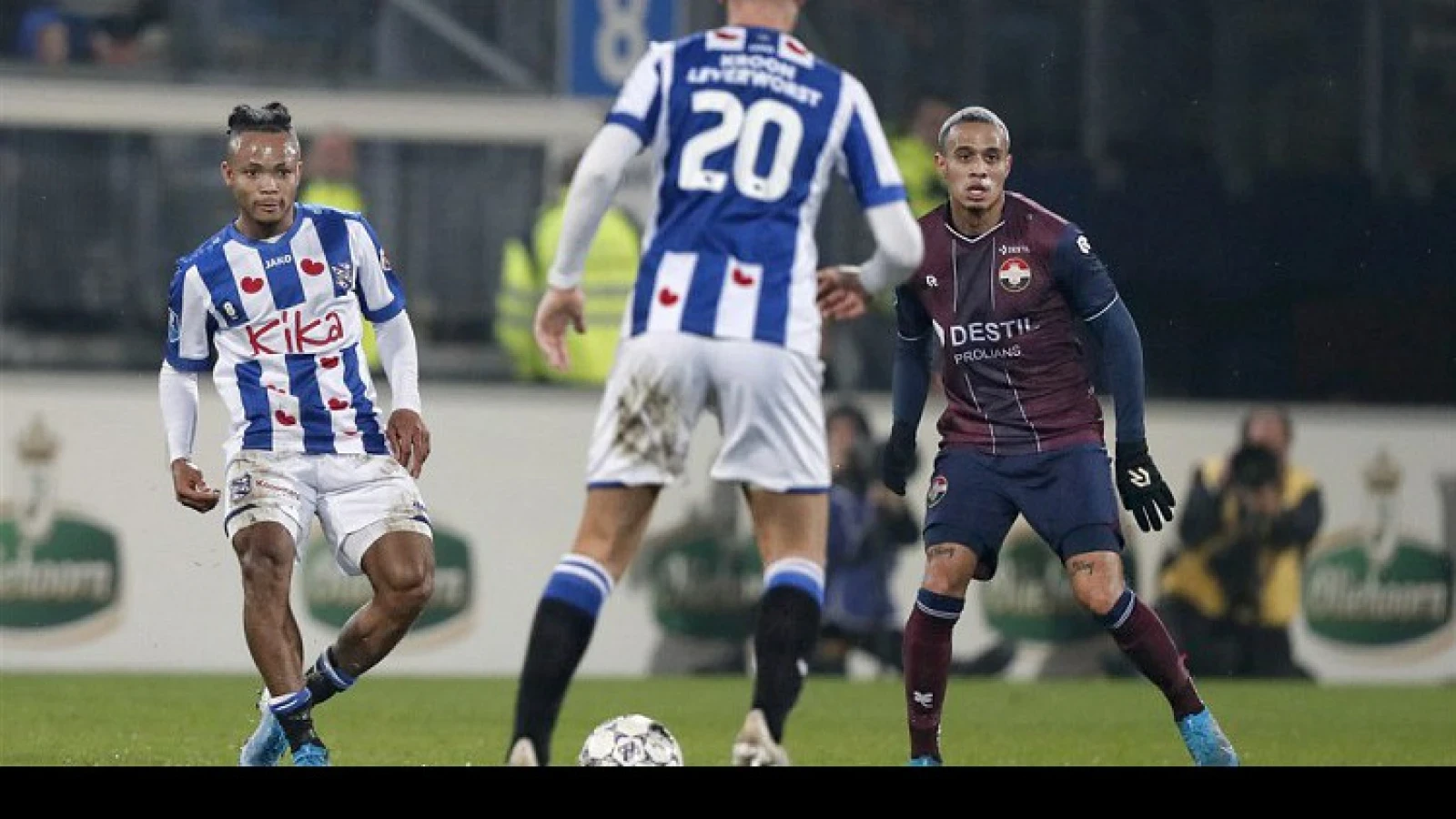 'Feyenoord voert eerste gesprekken met Heerenveen-speler'