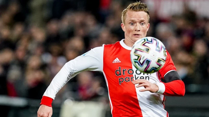 'In theorie zou Feyenoord Larsson kunnen huren'