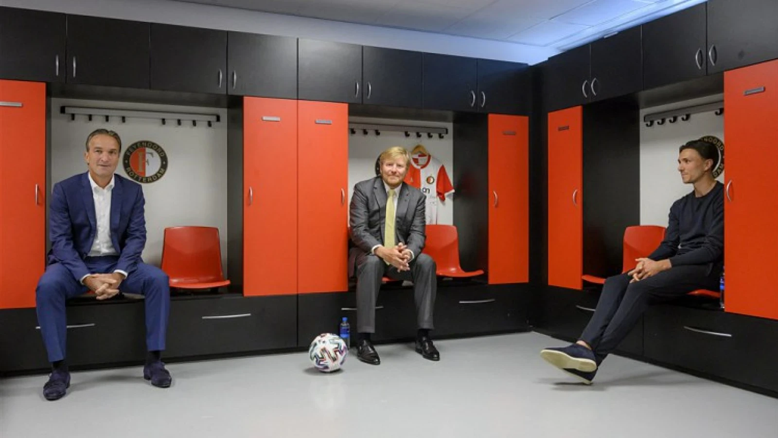 Koning uitgenodigd voor wedstrijd Feyenoord: 'Lijkt me wel dat hij daarop ingaat'