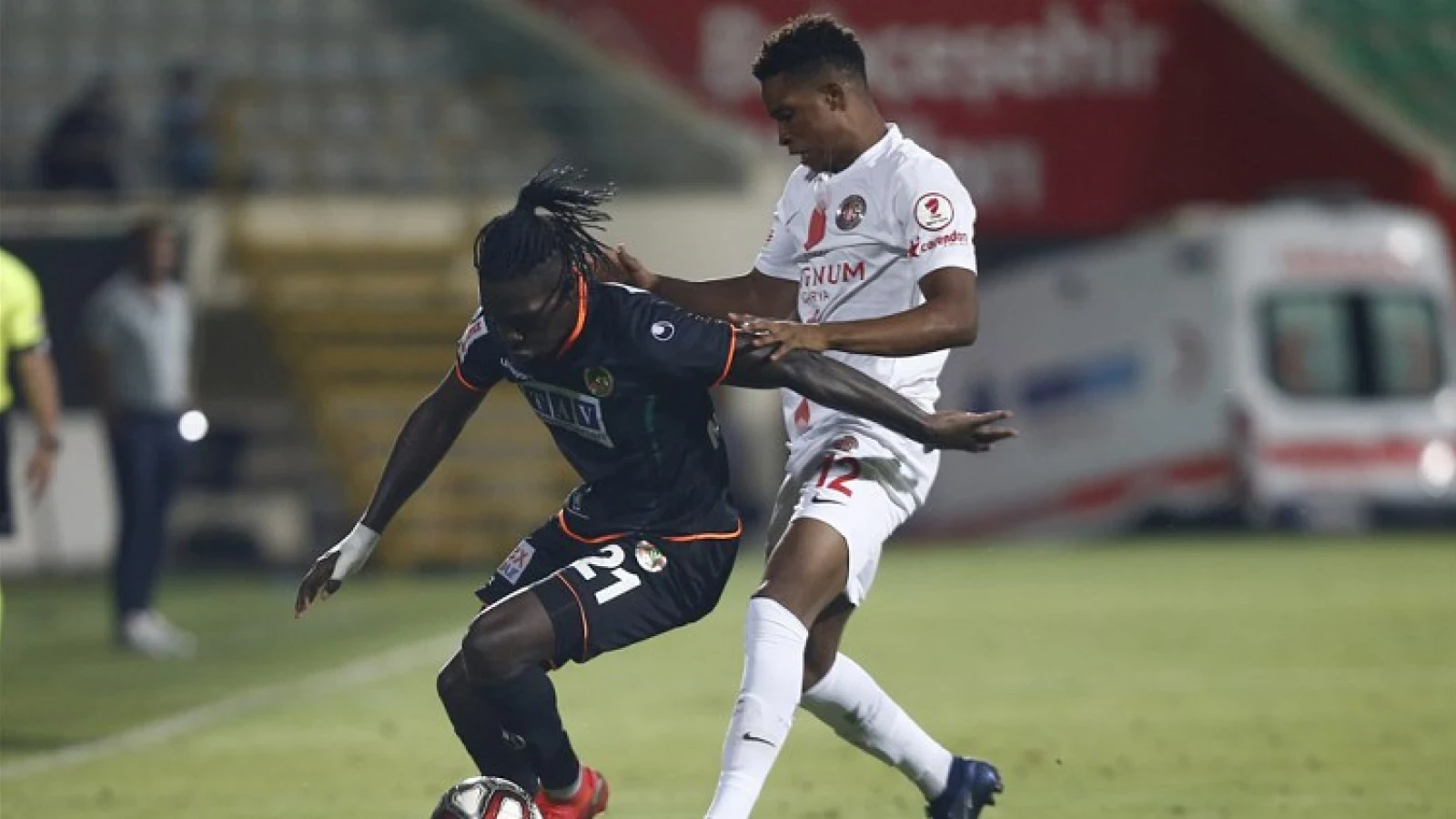 'Feyenoord toont interesse in 20-jarige Nigeriaanse aanvaller'