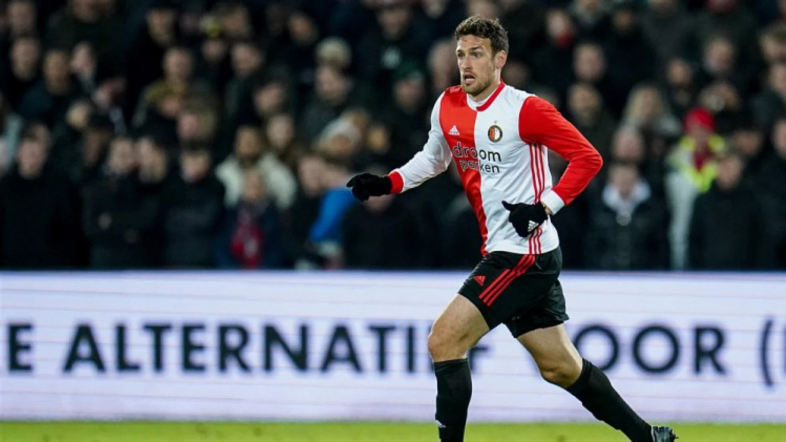OFFICIEEL | Eric Botteghin tekent nieuw contract bij Feyenoord