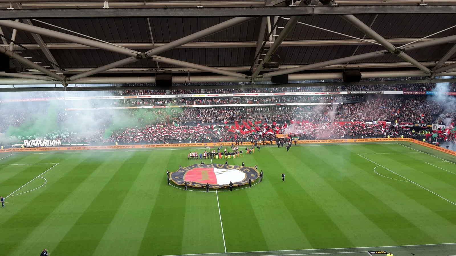 Wedstrijdshirts Feyenoord getest op corona
