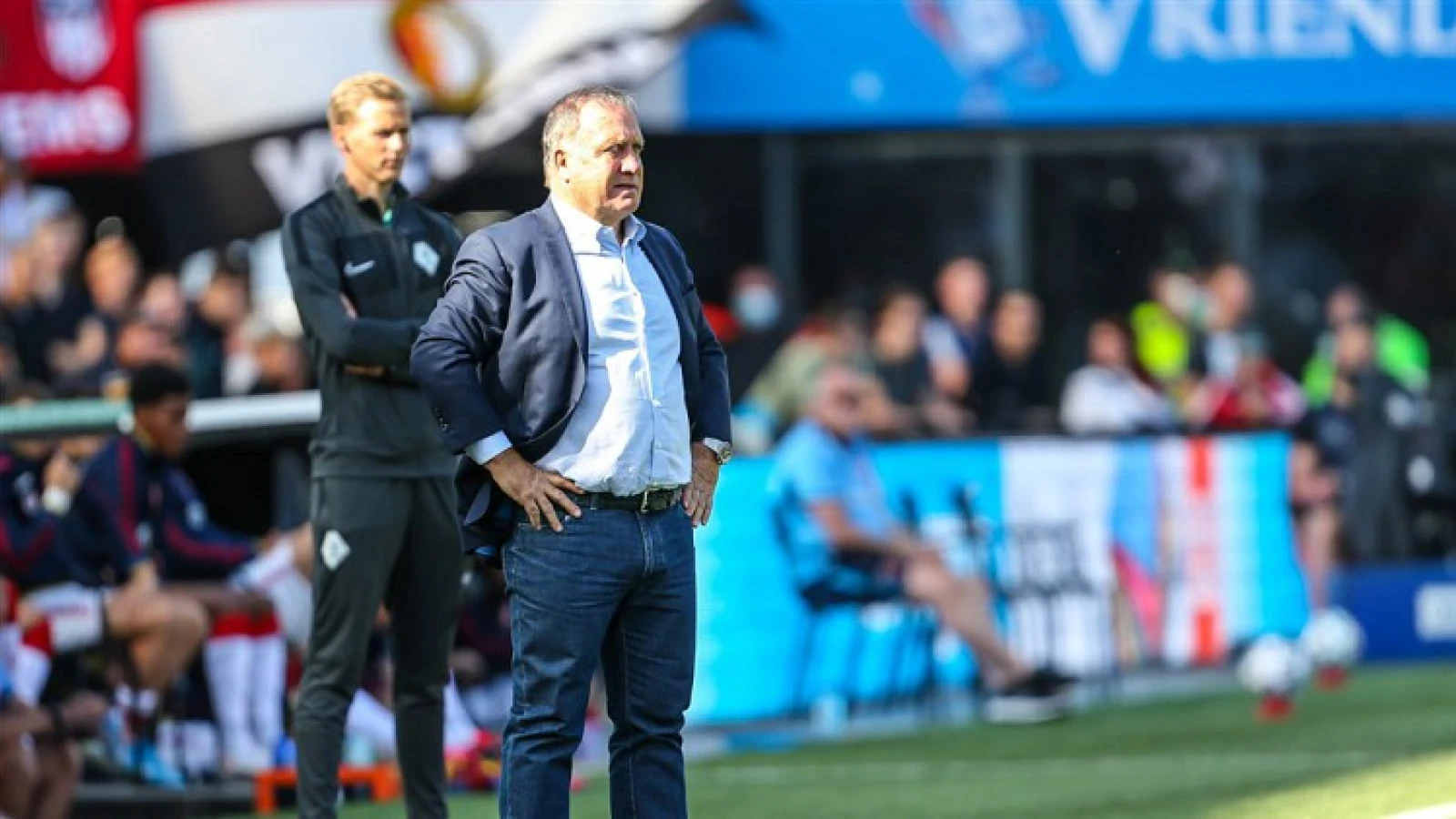 OPSTELLING | Dick Advocaat voert wijziging door op het middenveld