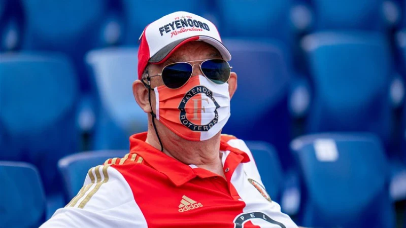 Dragen van een mondkapje verplicht in Feyenoord Fanshops