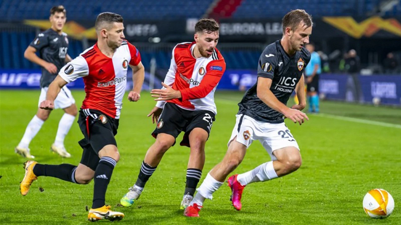 'Dan pas kunnen we oordelen of hij het niveau van Feyenoord echt aan kan'