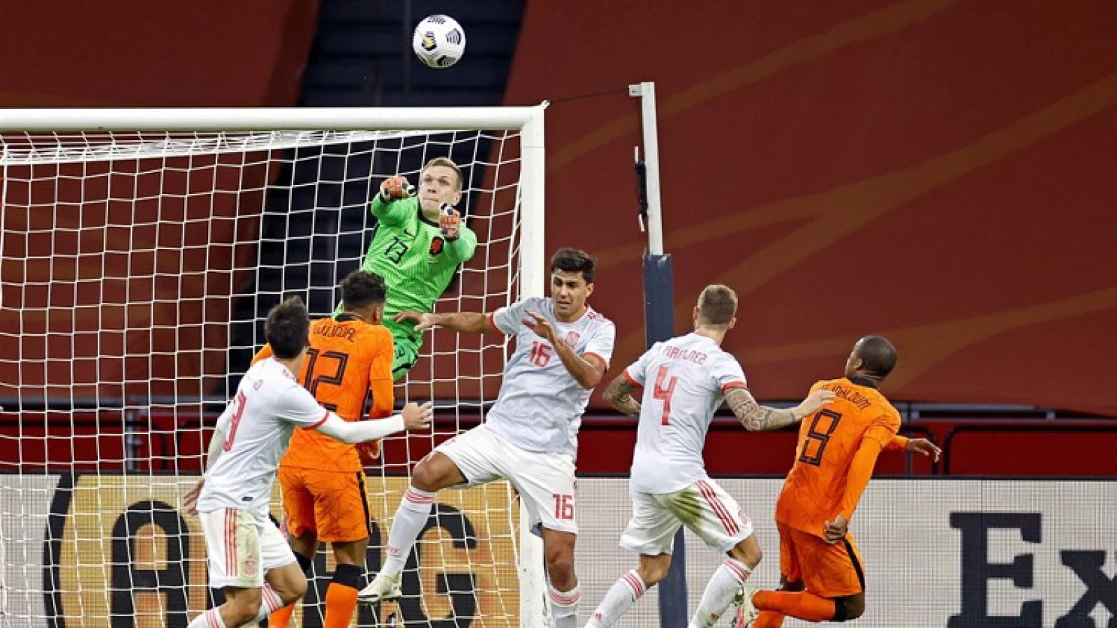 Nederland speelt gelijk in oefenwedstrijd tegen Spanje