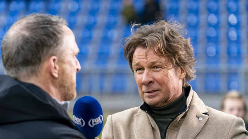 Feyenoord hoeft niet op zoek naar nieuwe trainer: 'Ik denk dat Advocaat doorgaat'