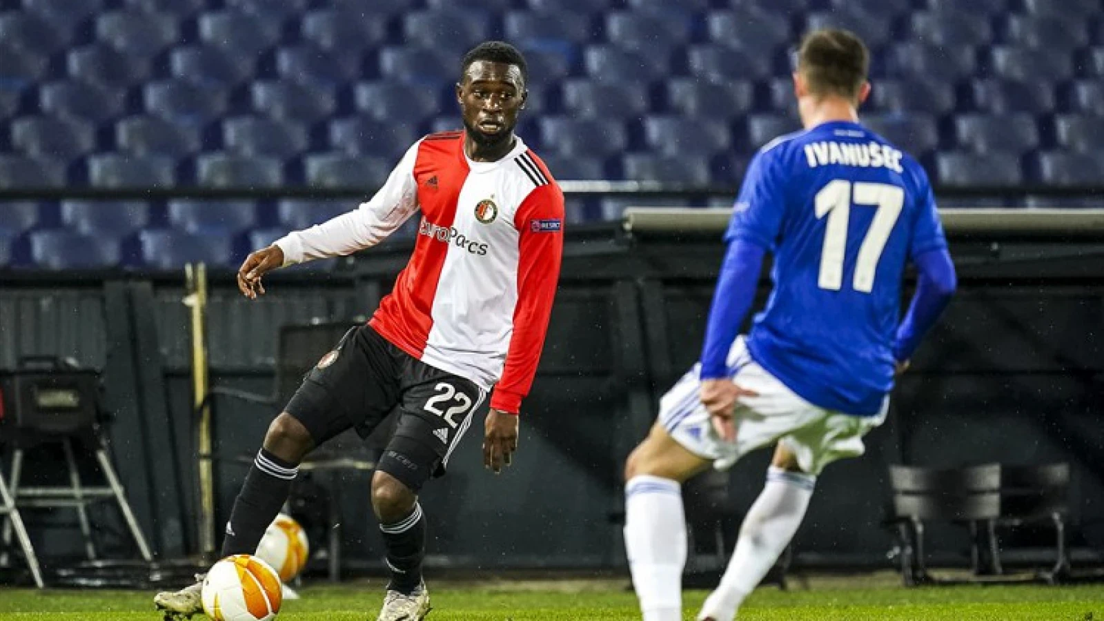 STAND | Feyenoord zakt naar derde plek, maar heeft overwinteren nog in eigen hand