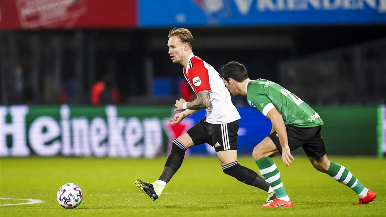 LIVE | Feyenoord - PEC Zwolle 1-0 | Einde wedstrijd