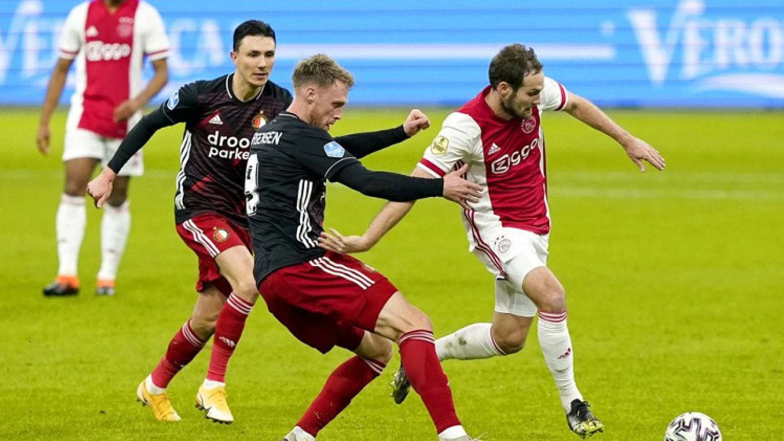 STAND | Feyenoord zakt naar vierde plaats