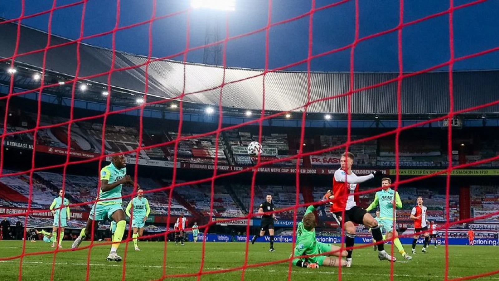 Driessen: 'AZ en Feyenoord niet geschikt voor de topdrie'
