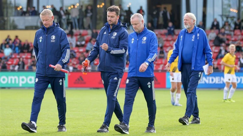 AD: 'Feyenoord heeft nieuwe assistent-trainer'
