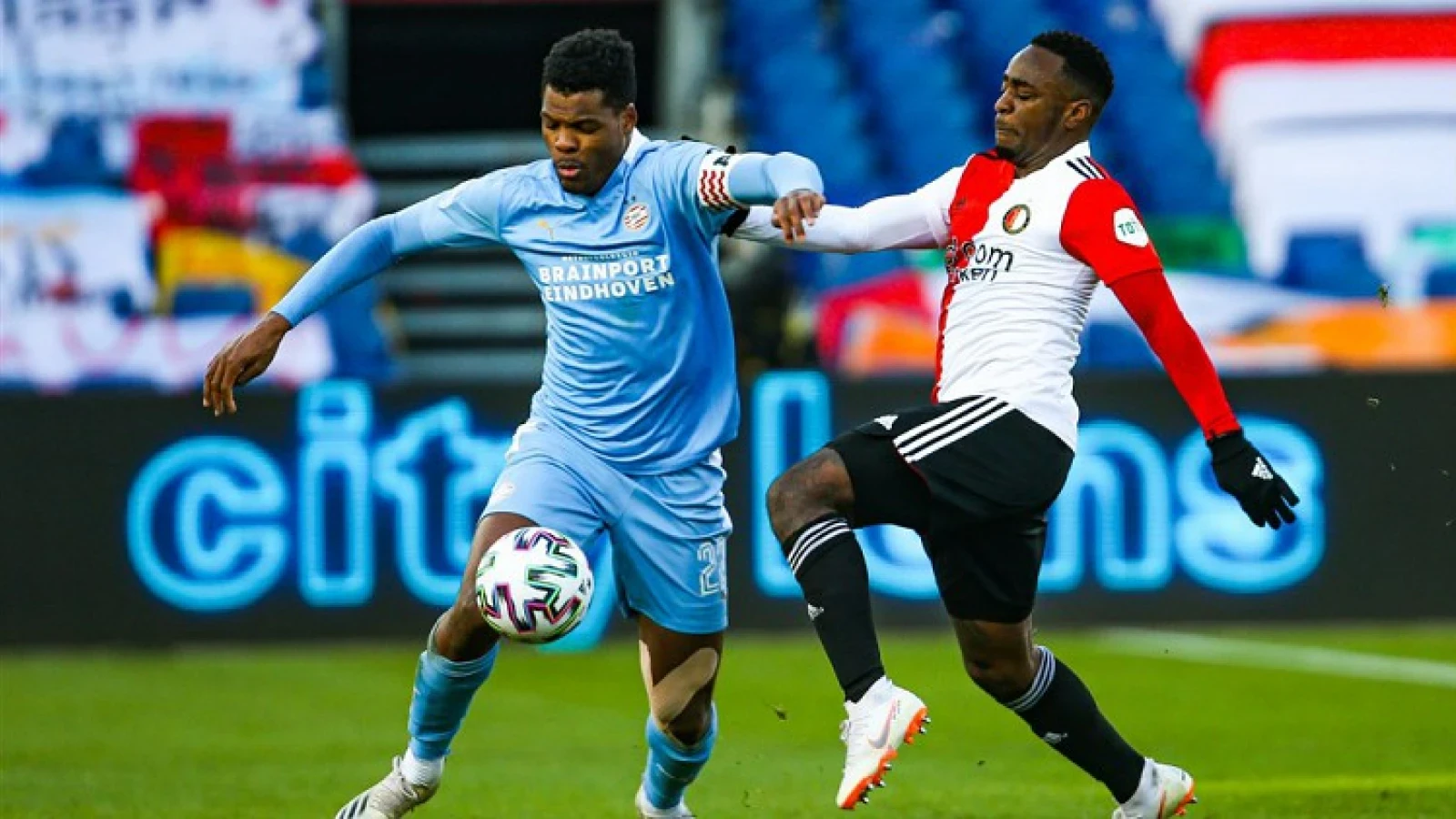 EREDIVISIE | PSV en AZ winnen, Vitesse struikelt over sc Heerenveen