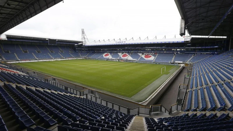 FOTO | Veld in Heerenveen lijkt onbespeelbaar