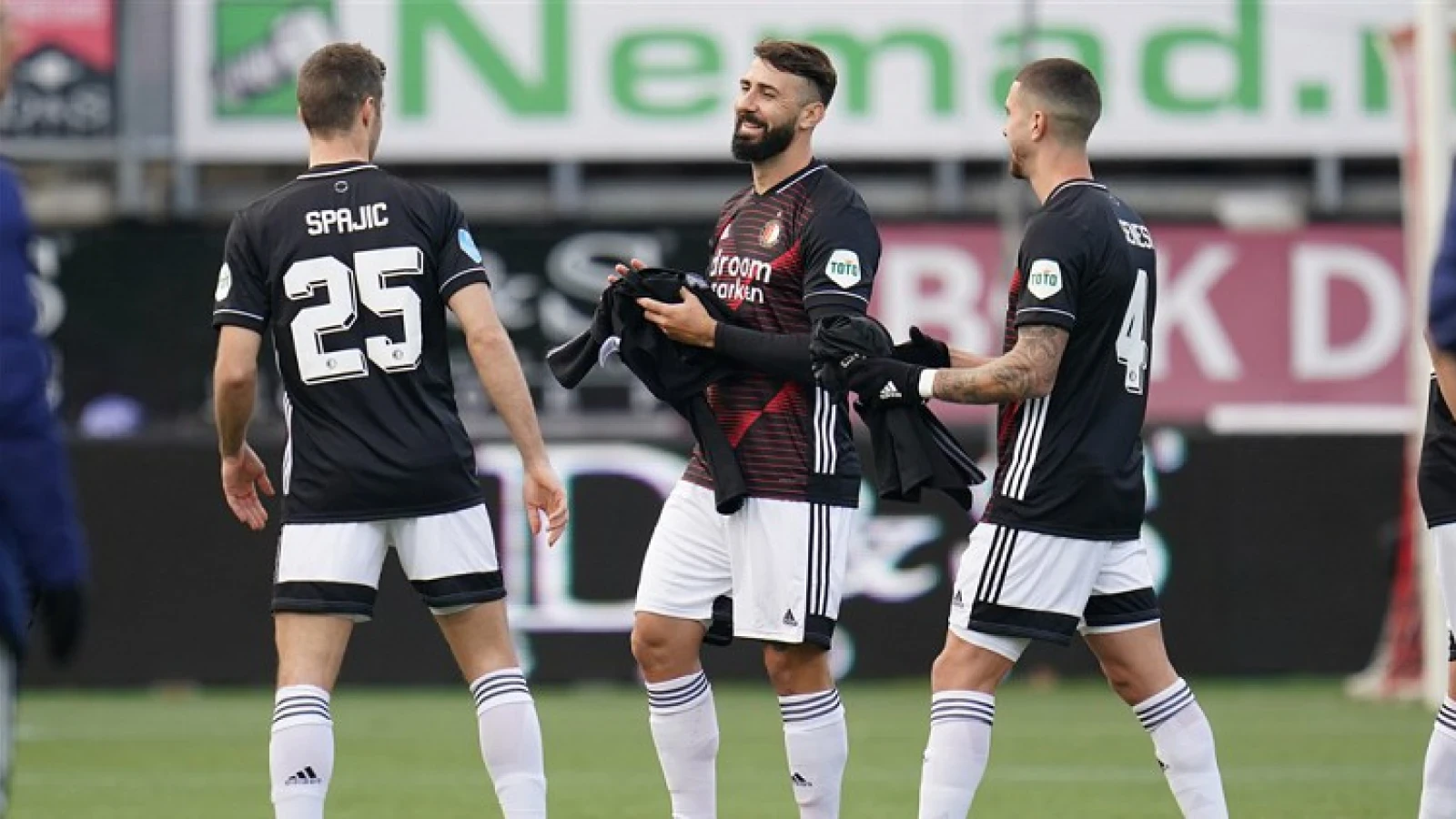 'Feyenoord maakt zichzelf belachelijk door aankoop'