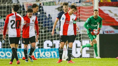 Dramatisch Feyenoord verspeelt punten tegen de hekkensluiter