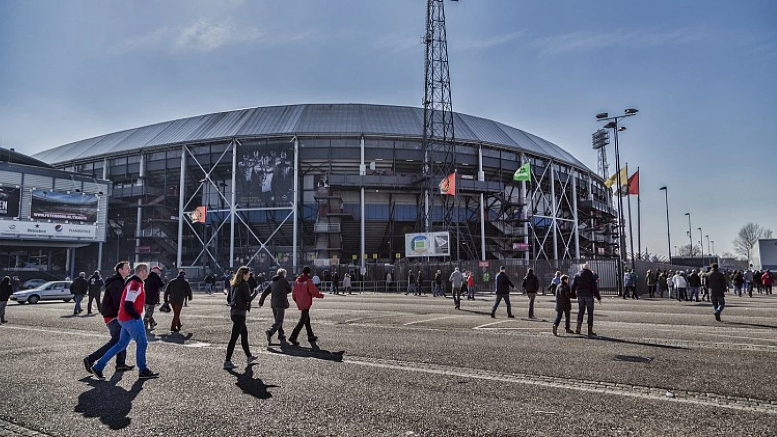 Rellen na Willem II - Feyenoord, supporters opgepakt