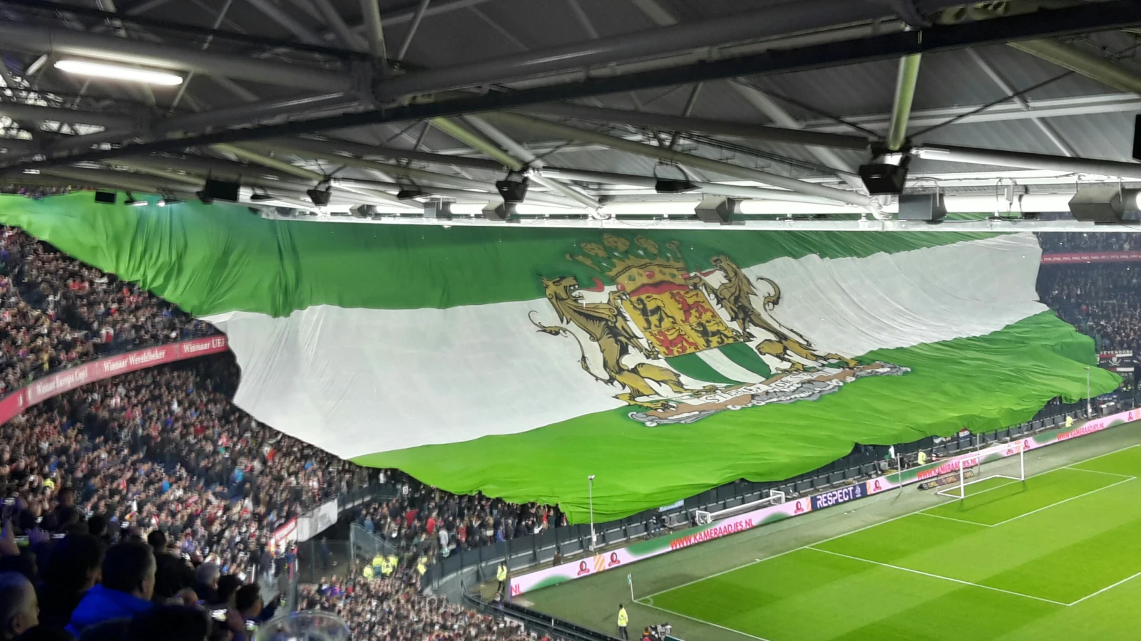 EREDIVISIE | Feyenoord verliest van ADO Den Haag, Ajax kampioen