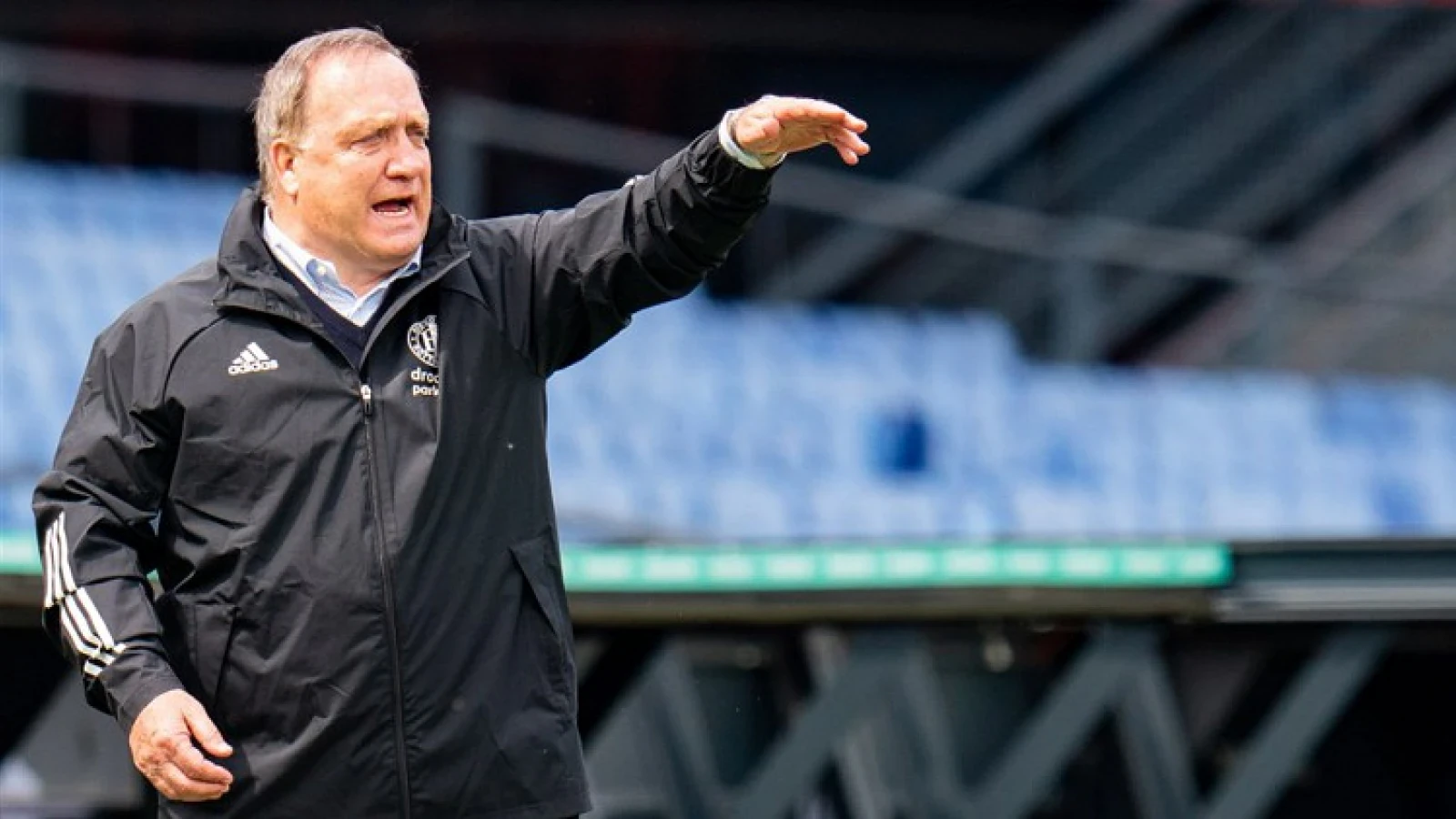 Advocaat toont vuur: 'Wij moeten zorgen dat we de play-offs winnen'