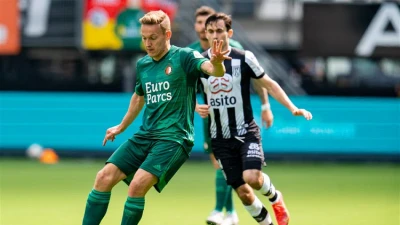 Feyenoord speelt gelijk en moet play-offs spelen om Europees voetbal