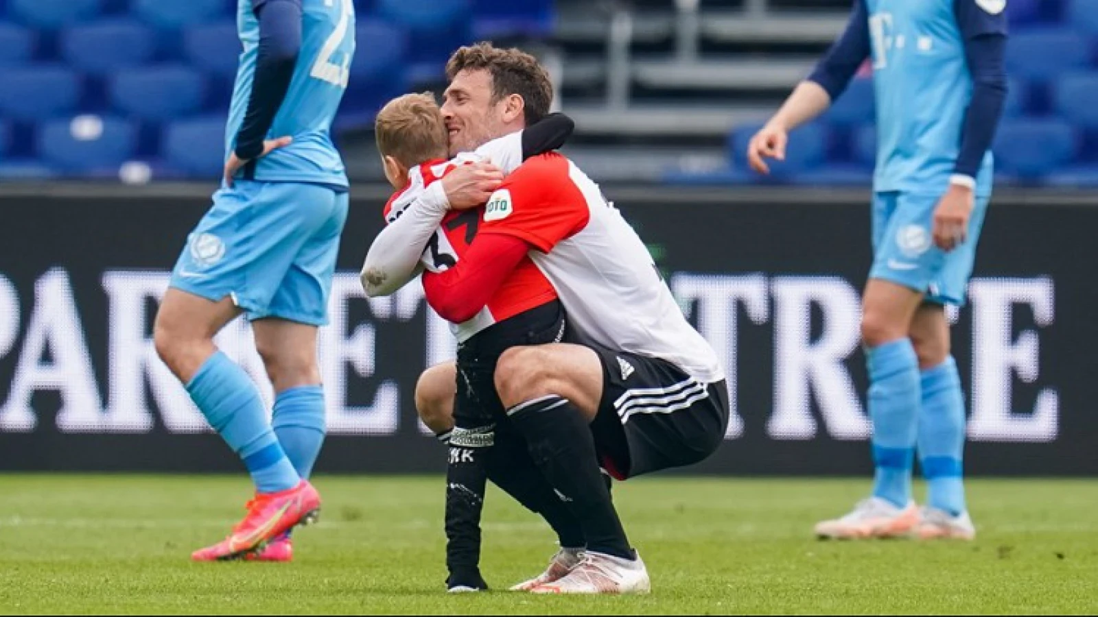 VIDEO | Feyenoord neemt na zes jaar afscheid van Botteghin