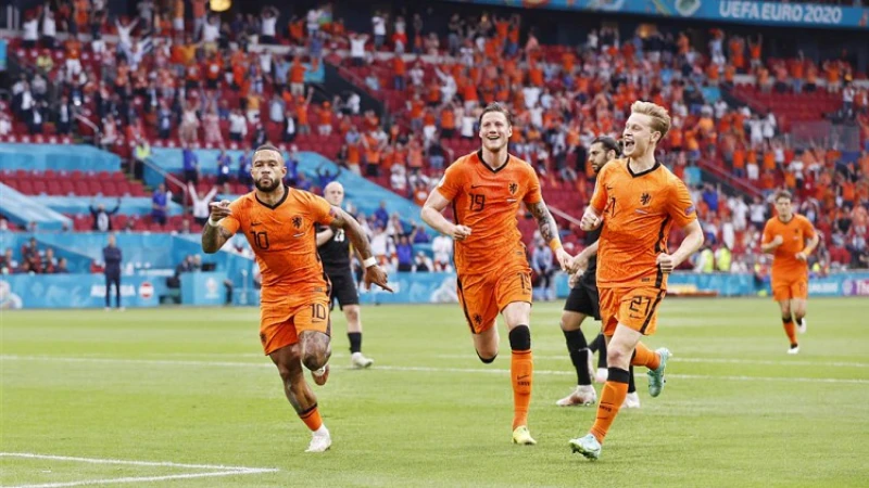 Oranje treft Tsjechië in achtste finale