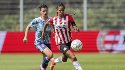 Ajax speelster vervolgt carrière bij Feyenoord