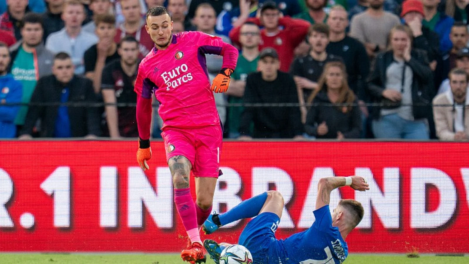 Bijlow: 'Je voetbalt voor de supporters'