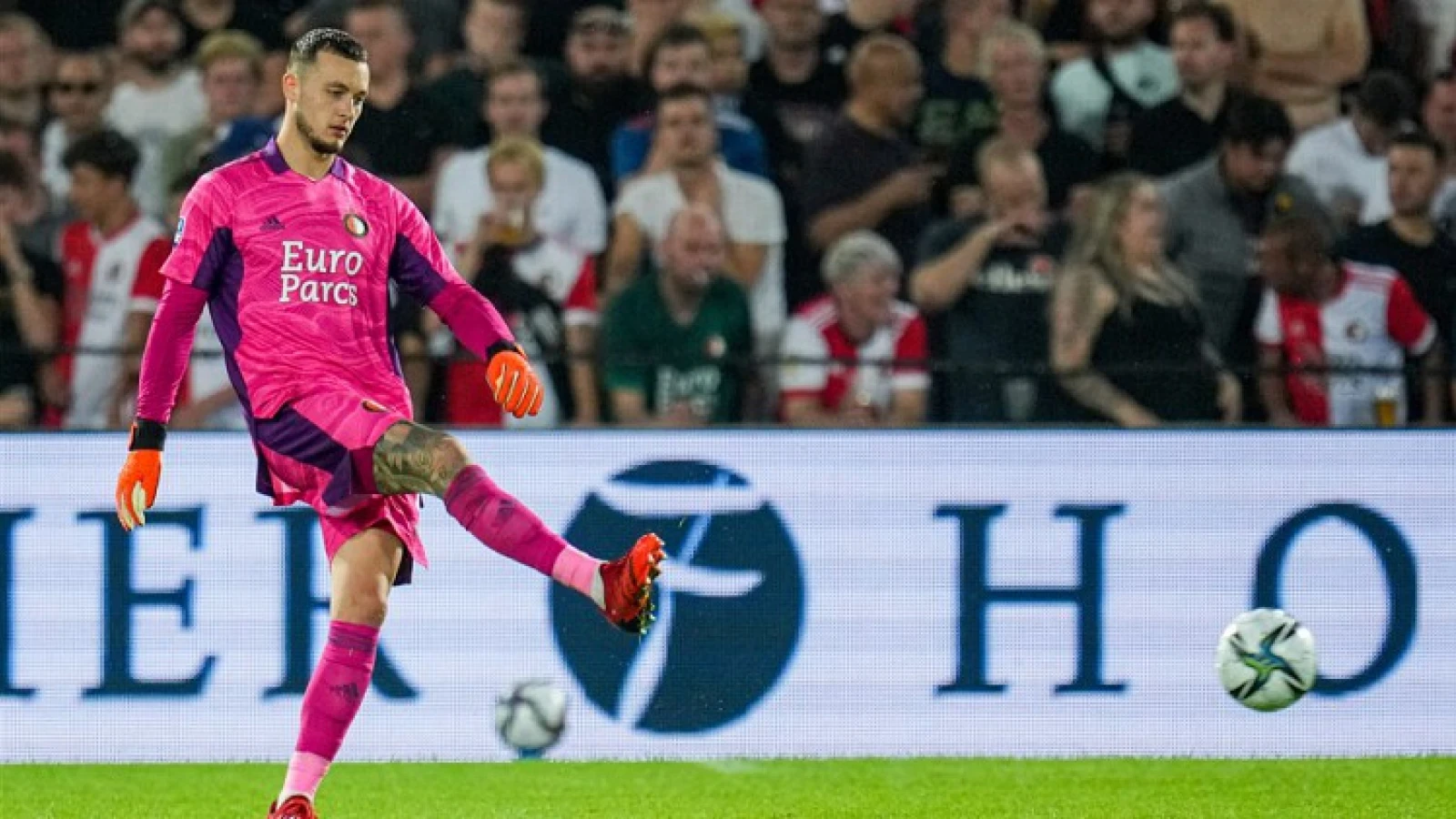 'Ik heb hier de hele jeugdopleiding doorlopen en bij iedereen is wel bekend dat ik van kleins af aan al supporter ben van deze club'