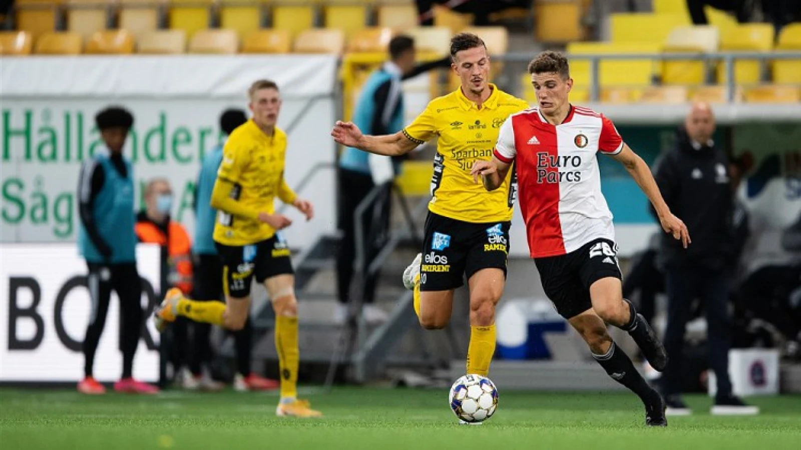 Feyenoord verliest van IF Elfsborg, maar plaatst zich voor groepsfase Conference League