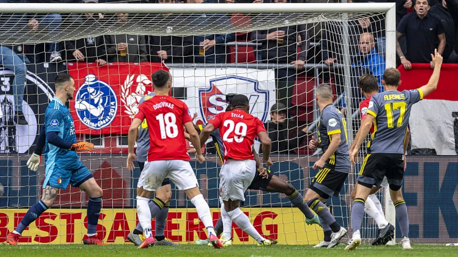 Onmachtig Feyenoord leidt verlies tegen FC Utrecht