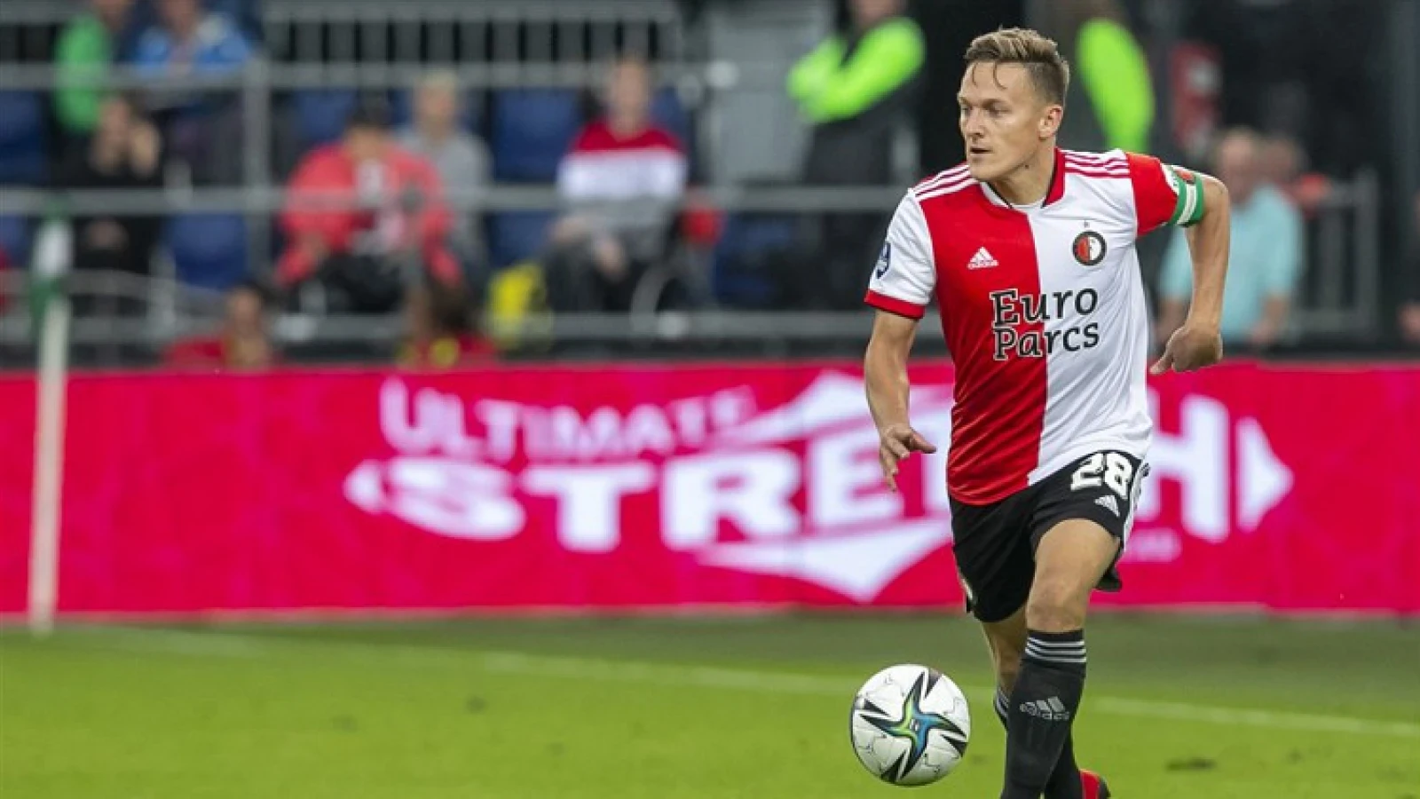 VIDEO | Jens Toornstra opent Feyenoord expositie op Euromast