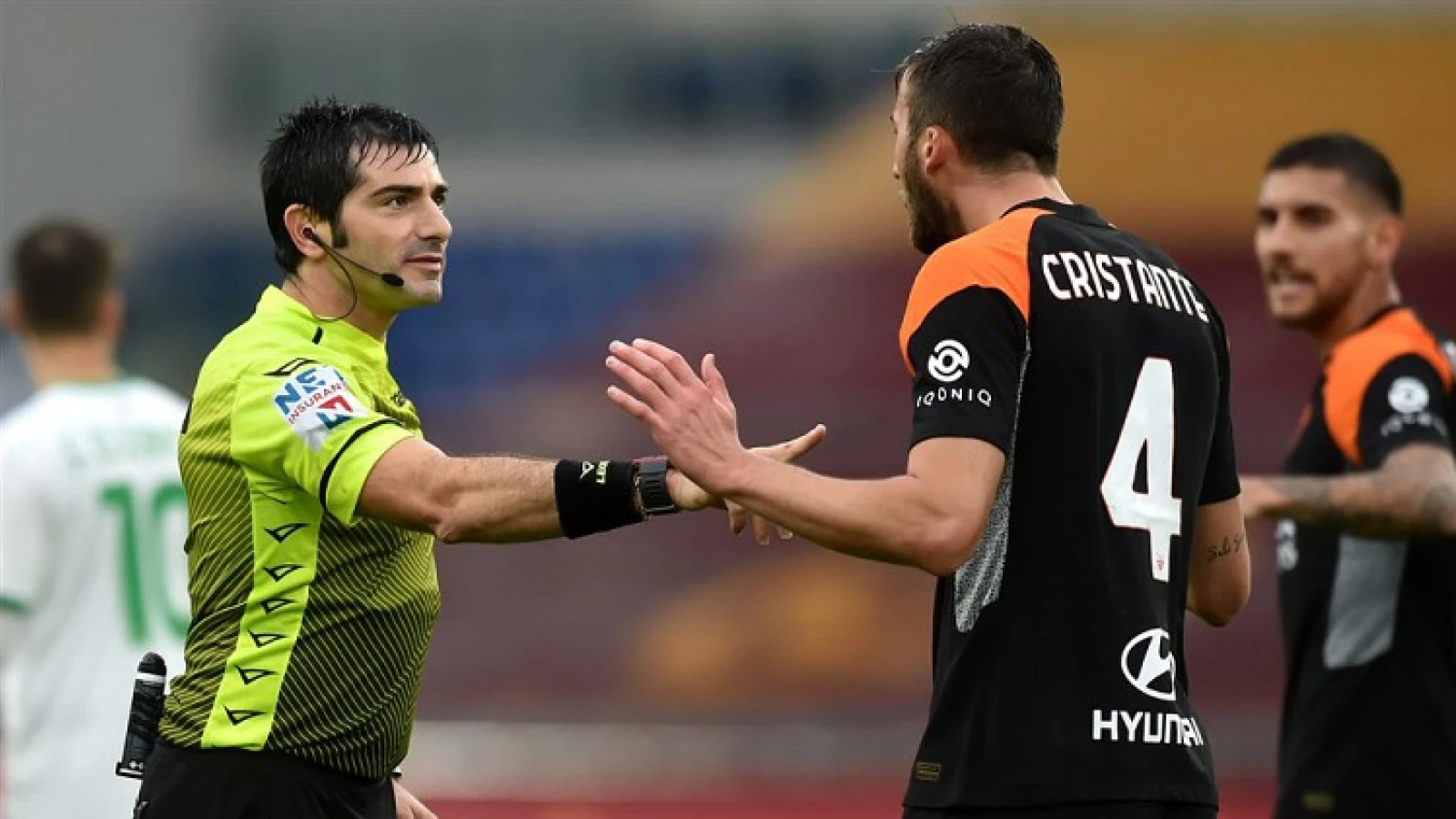 Italiaanse scheidsrechter bij wedstrijd tussen Maccabi Haifa en Feyenoord