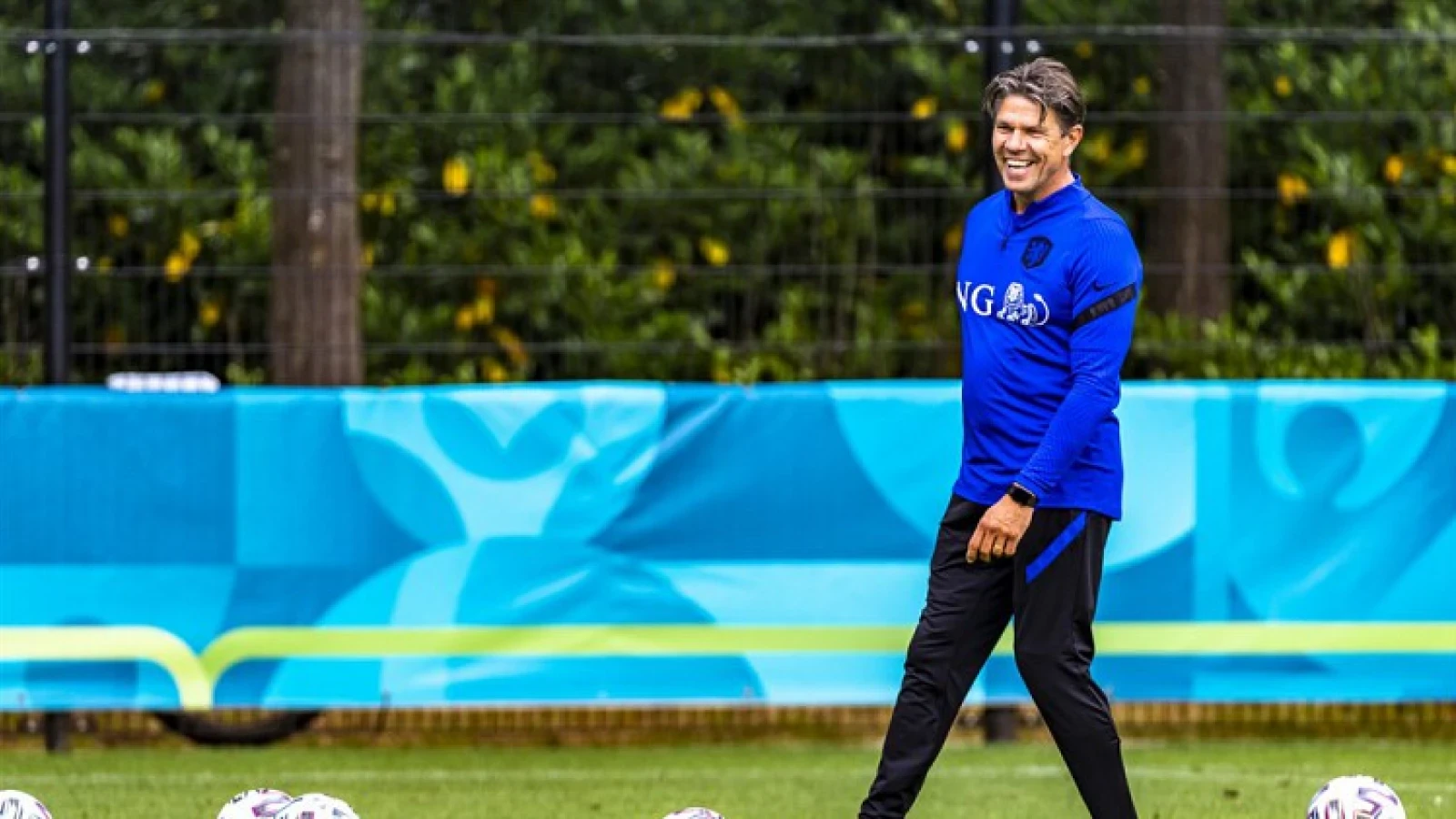 'Ze kunnen allebei goed meevoetballen en durven beiden uit hun goal te keepen, al vind ik Justin daarin wel wat dapperder'