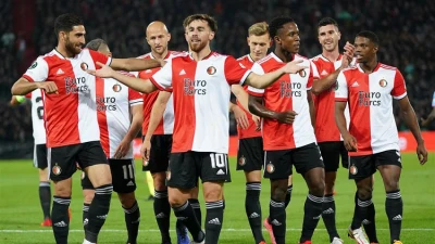 Goede eerste helft bezorgt Feyenoord winst tegen Slavia Praag