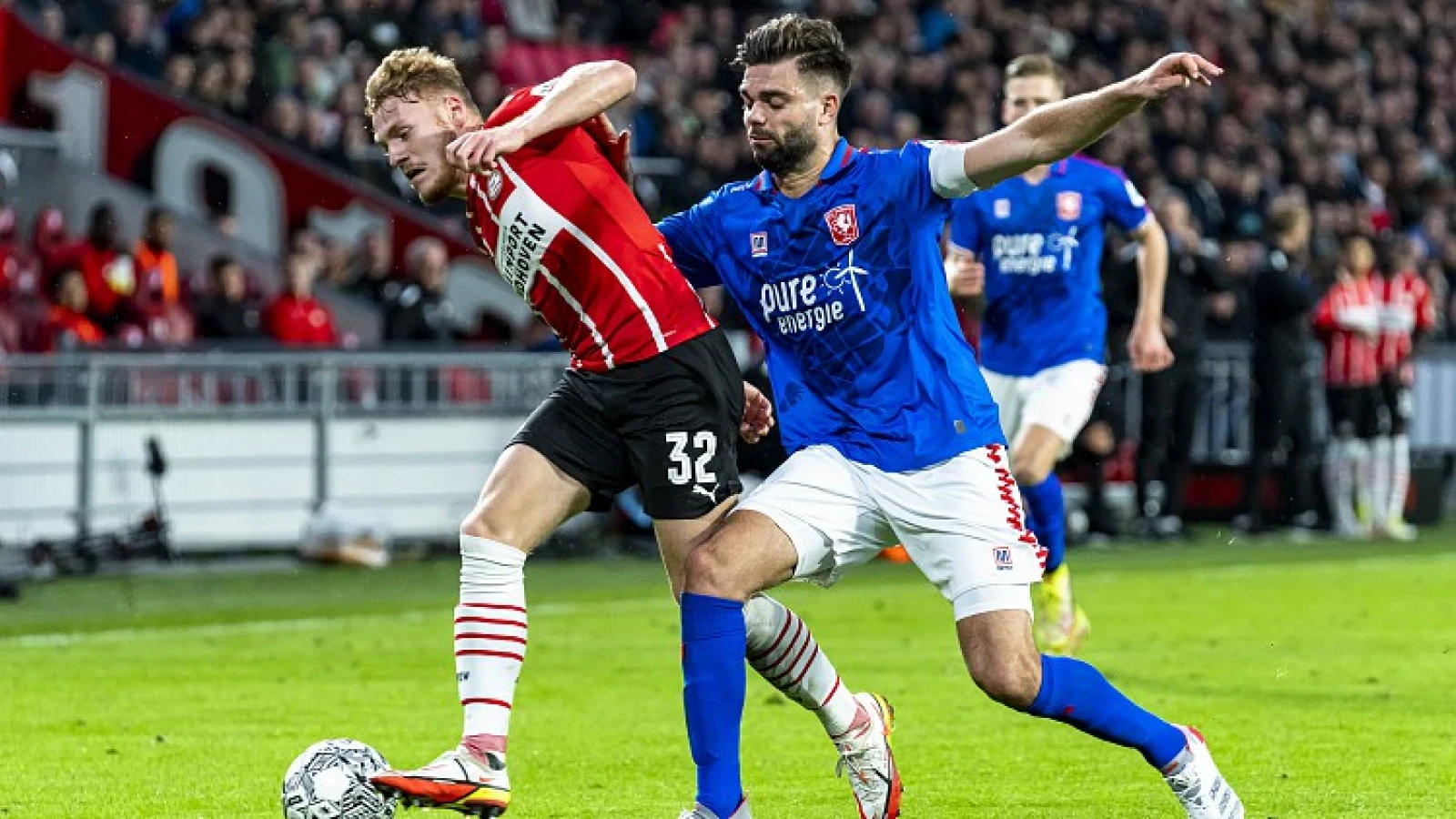 EREDIVISIE | FC Twente wint Overijsselse derby
