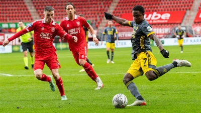 Feyenoord komt in Enschede niet verder dan een gelijkspel