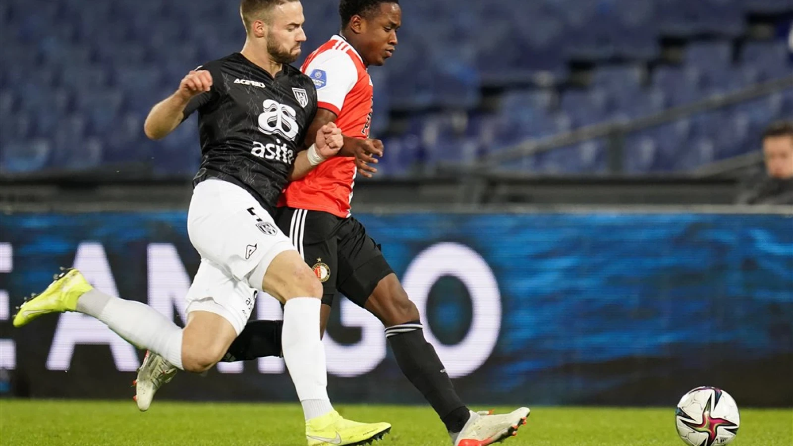 LIVE | Feyenoord - Heracles Almelo 2-1 | Einde wedstrijd