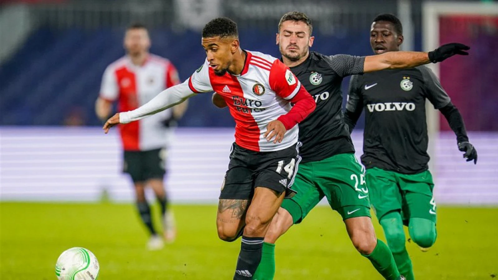 Feyenoord verbetert eigen Europees record na winst op Maccabi Haifa