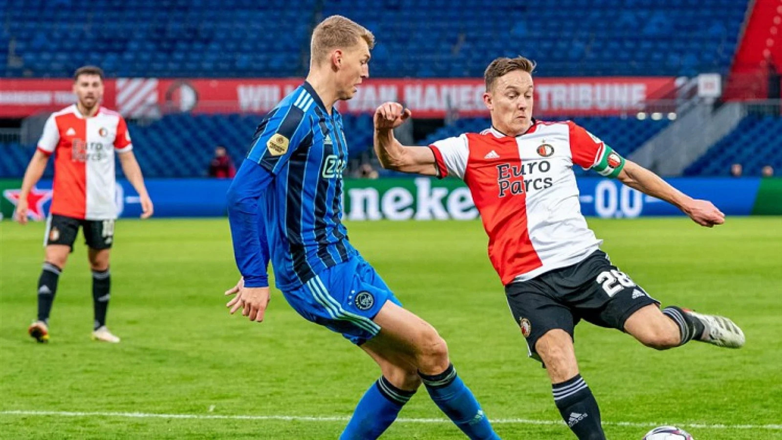 Toornstra: 'Maar ik weet nu weer niet of dit een positieve ontwikkeling is voor het totale Nederlandse voetbal'