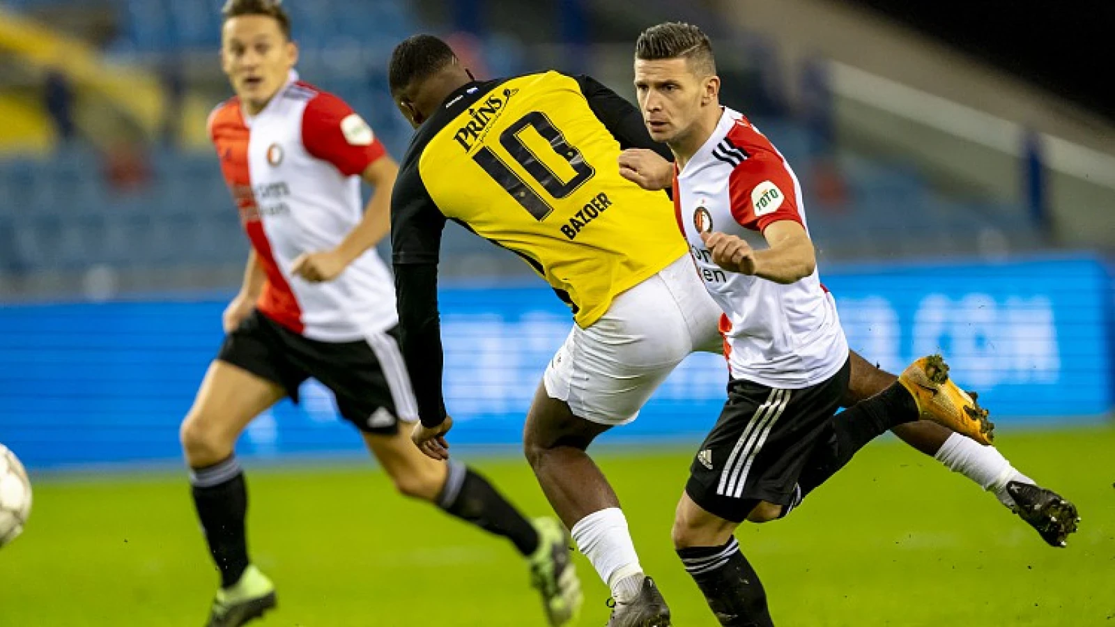 UPDATE | 'Feyenoord kan niet voldoen aan wensen van Bazoer'