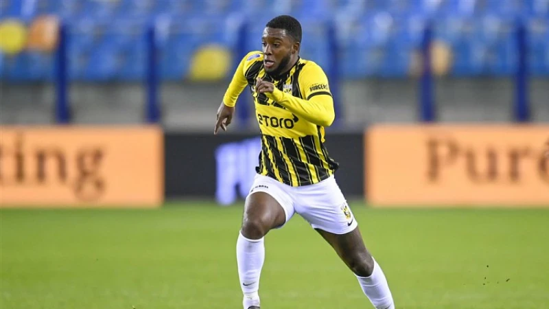 'Feyenoord diende nog geen bod in bij Vitesse voor Bazoer'