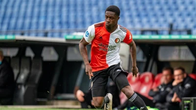 Christian Conteh scoort meteen bij debuut voor winnend FC Dordrecht