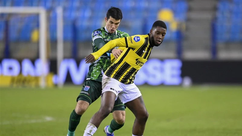 Zaakwaarnemer Bazoer: 'Er is geen akkoord tussen Feyenoord en Riechedly Bazoer'